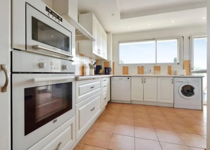 Near With Sea View 2 Terraces! Cannes